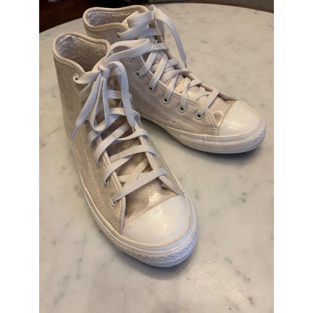 Converse Chuck Taylor Back to School Sherpa Lined Translucent Junior 6